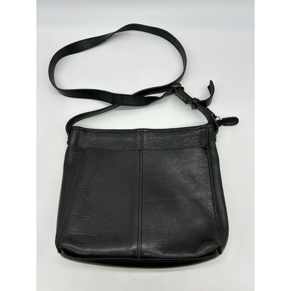 Duluth Trading Co Lifetime Leather Sling Crossbody Bag Black Pebbled Purse